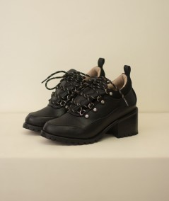 Misti Leather Ankle Boots Black