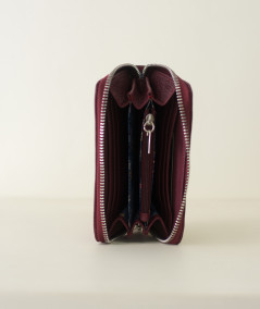 Leather wallet with zipper
