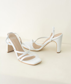 Tulum Off white Sandals