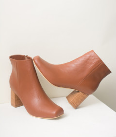 Arizona camel leather boots