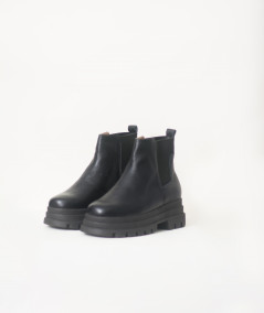 Boston chelsea platform leather boots