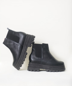 Boston chelsea platform leather boots