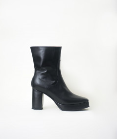 Praga Black Leather Boots