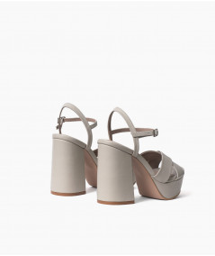 Sandalias Gaia de cuero blanco off