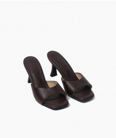 Carina mules de cuero chocolate