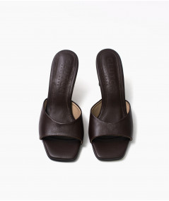 Carina mules de cuero chocolate