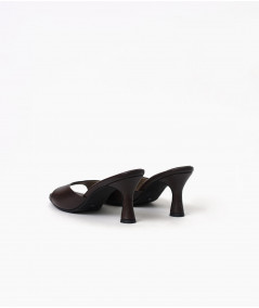 Carina mules de cuero chocolate