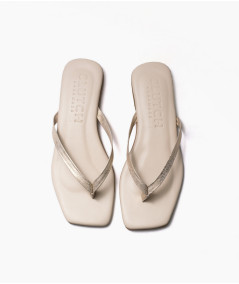 Sandalias Flip de cuero dorado