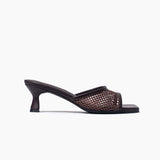 Carina chocolate mules de cuero y malla