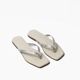 Sandalias Flip de cuero plata