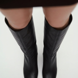 Donna botas de cuero negro